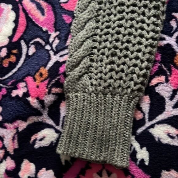 NWT Aeropostale Cold Shoulder Cable Sweater - Picture 9 of 9